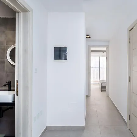 Brand New 2 Bdr Just Off Seafront Appartement