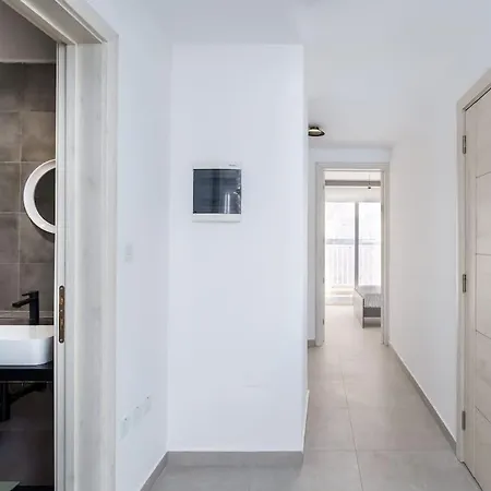 Brand New 2 Bdr Just Off Seafront