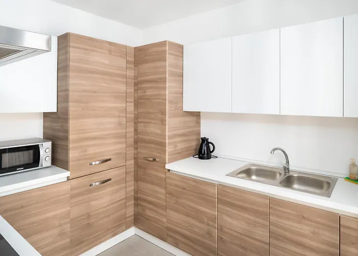 Appartement Brand New 2 Bdr Just Off Seafront