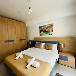 Brand New 2 Bdr Just Off Seafront *