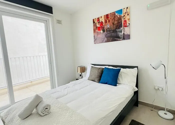 Brand New 2 Bdr Just Off Seafront